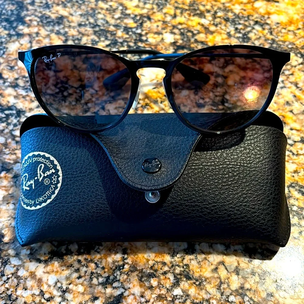 Ray-Ban Polarized Erika - Picture 1 of 5